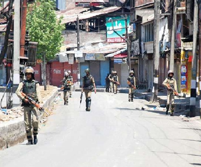 4g-internet-in-jammu-and-kashmir-to-be-allowed-on-trial-basis-after-august-15-centre-tells-supreme-court